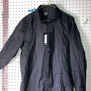 Boohoo man black long sleeve cut away collar